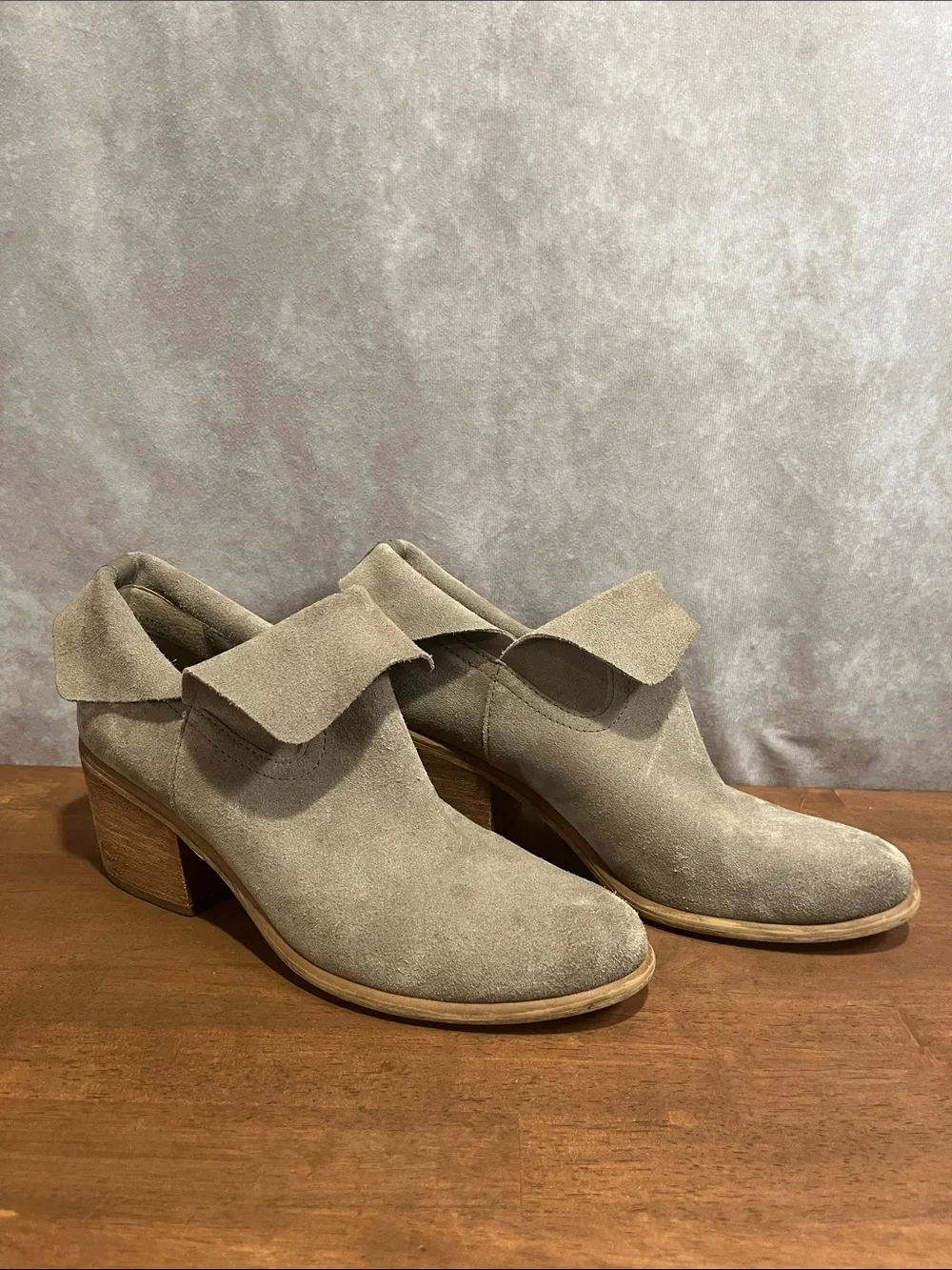 BP Suede Ankle Boots in Light Taupe size 8